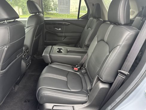 Used 2024 Honda Pilot Touring image 8