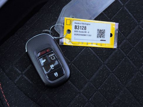 Certified 2025 Honda HR-V Sport image 32