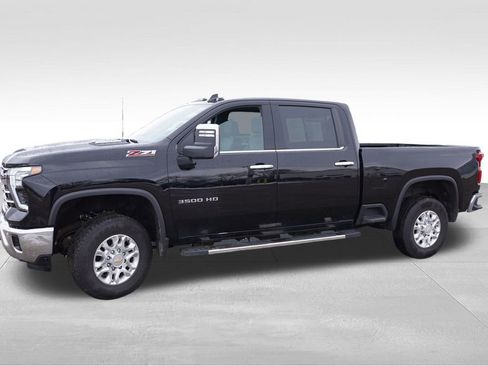 Certified 2024 Chevrolet Silverado 3500 LTZ w/ LTZ Premium Package image 11