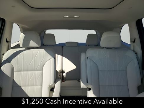 New 2026 Buick Enclave Avenir w/ Super Cruise Package FWD image 42