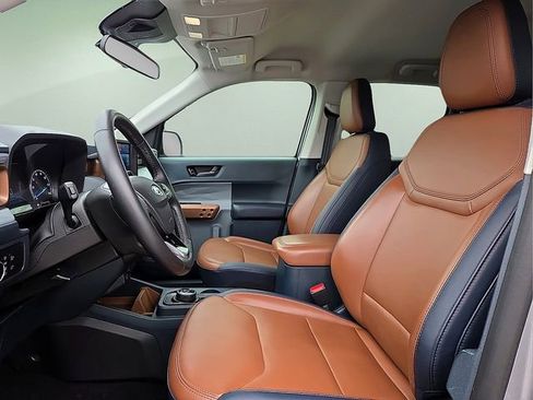 Used 2023 Ford Maverick Lariat w/ Lariat Luxury Package FWD image 16