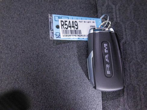 New 2026 RAM 1500 4x4 Crew Cab image 36