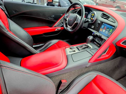 Used 2016 Chevrolet Corvette Z06 w/ 3LZ Preferred Equipment Group image 12