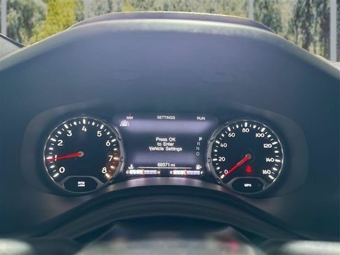 Used 2018 Jeep Renegade Altitude w/ UConnect 8.4 Nav Group AWD/4WD image 17