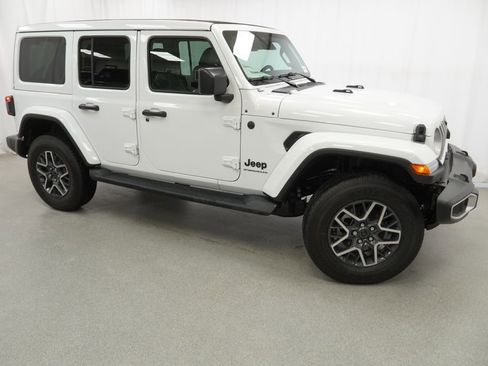 New 2026 Jeep Wrangler Sahara image 8