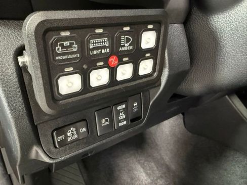 Used 2022 Toyota Tacoma TRD Off-Road w/ Technology Package image 27