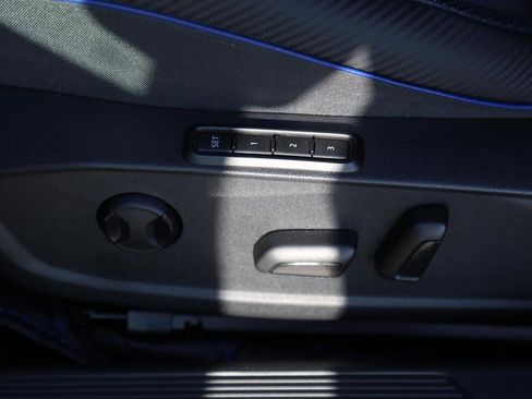 Used 2024 Volkswagen Golf R image 7