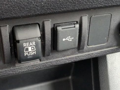 Used 2021 Toyota Tacoma SR5 RWD image 21