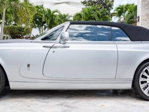 Used 2014 Rolls-Royce Phantom Drophead Coupe image 9