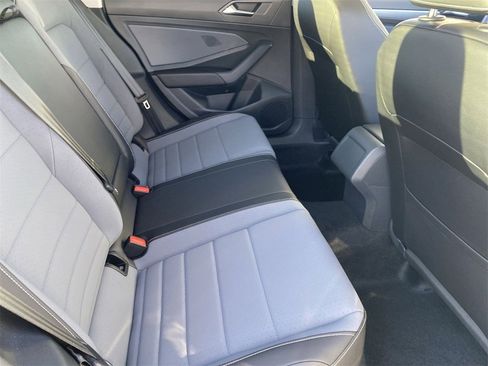 New 2025 Volkswagen Jetta SE image 9