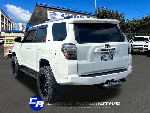 Used 2022 Toyota 4Runner SR5 Premium RWD image 5