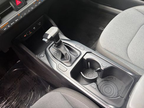 Used 2025 Kia K4 FWD image 40