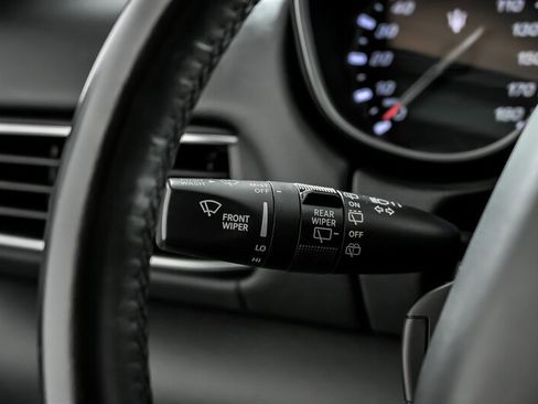 Used 2018 Maserati Levante image 26