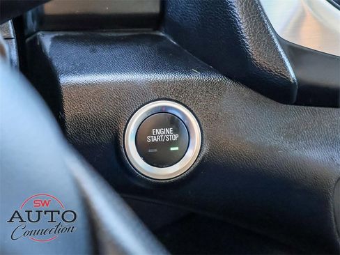 Used 2024 GMC Terrain SLE image 26