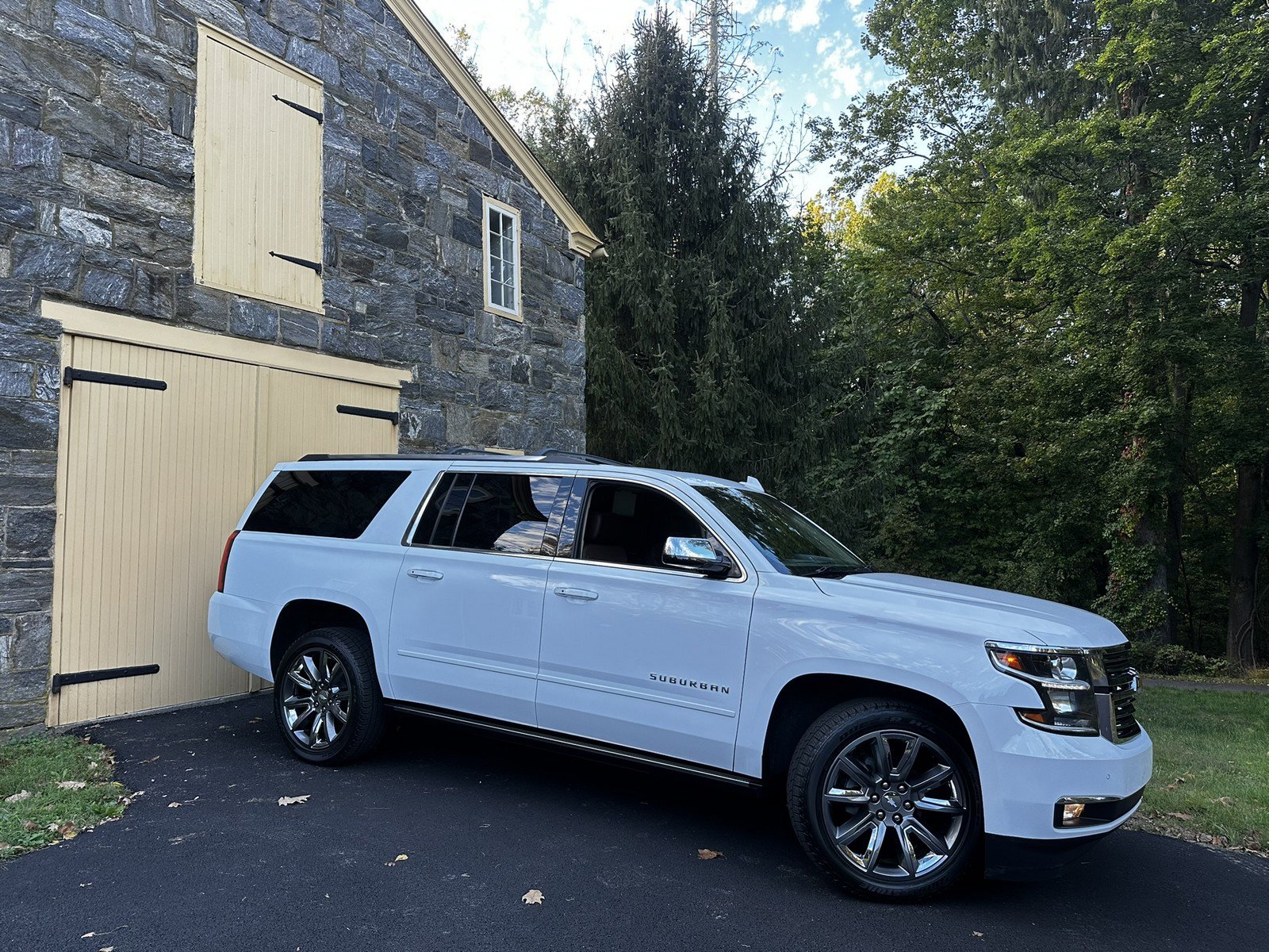 Used 2018 Chevrolet Suburban Premier AWD/4WD image 84