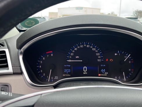 Used 2016 Cadillac SRX Luxury w/ Driver Awareness Package image 12