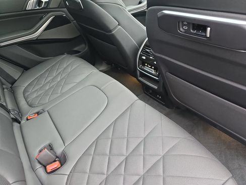 New 2026 BMW X5 xDrive50e w/ M Sport Package AWD/4WD image 10