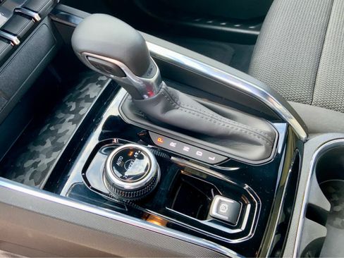 New 2025 GMC Canyon Elevation w/ Convenience Package image 49