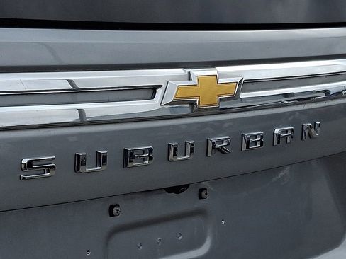 Certified 2024 Chevrolet Suburban LT AWD/4WD image 32