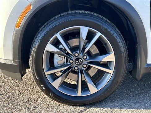 Certified 2025 INFINITI QX60 Luxe image 10