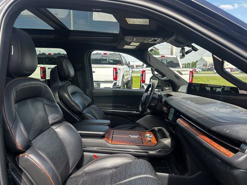 Used 2025 Lincoln Navigator Black Label AWD/4WD image 22