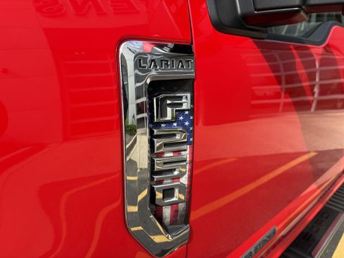 Used 2022 Ford F250 Lariat w/ Lariat Ultimate Package AWD/4WD image 16