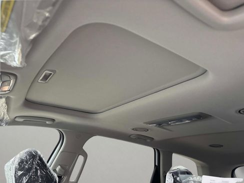 New 2025 Kia Telluride S image 24