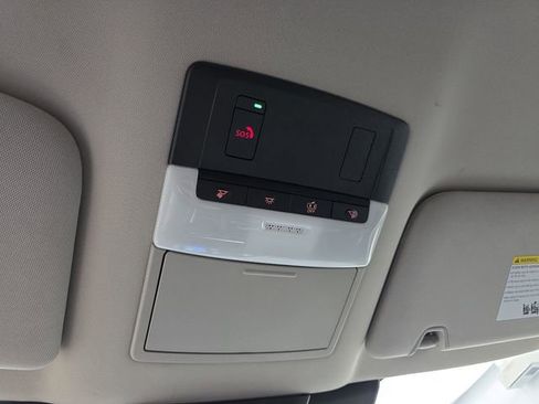 Used 2025 Nissan Pathfinder SL image 41