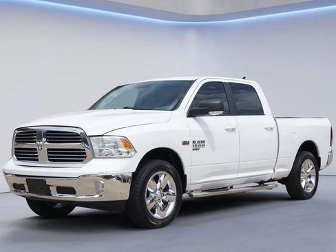 Used 2019 RAM 1500 Big Horn RWD image 5