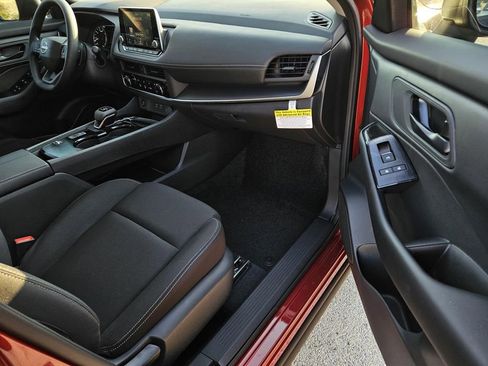 New 2026 Nissan Rogue S image 5