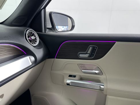 New 2026 Mercedes-Benz GLB 250 image 12