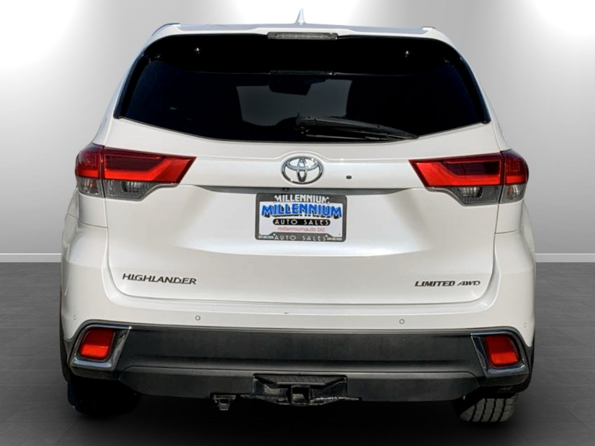 Used 2019 Toyota Highlander Limited AWD/4WD image 6