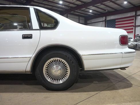 Used 1996 Chevrolet Impala SS RWD image 5