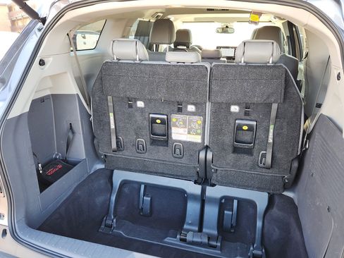 Certified 2024 Toyota Sienna XLE image 28