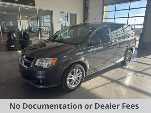Used 2019 Dodge Grand Caravan SXT FWD image 1