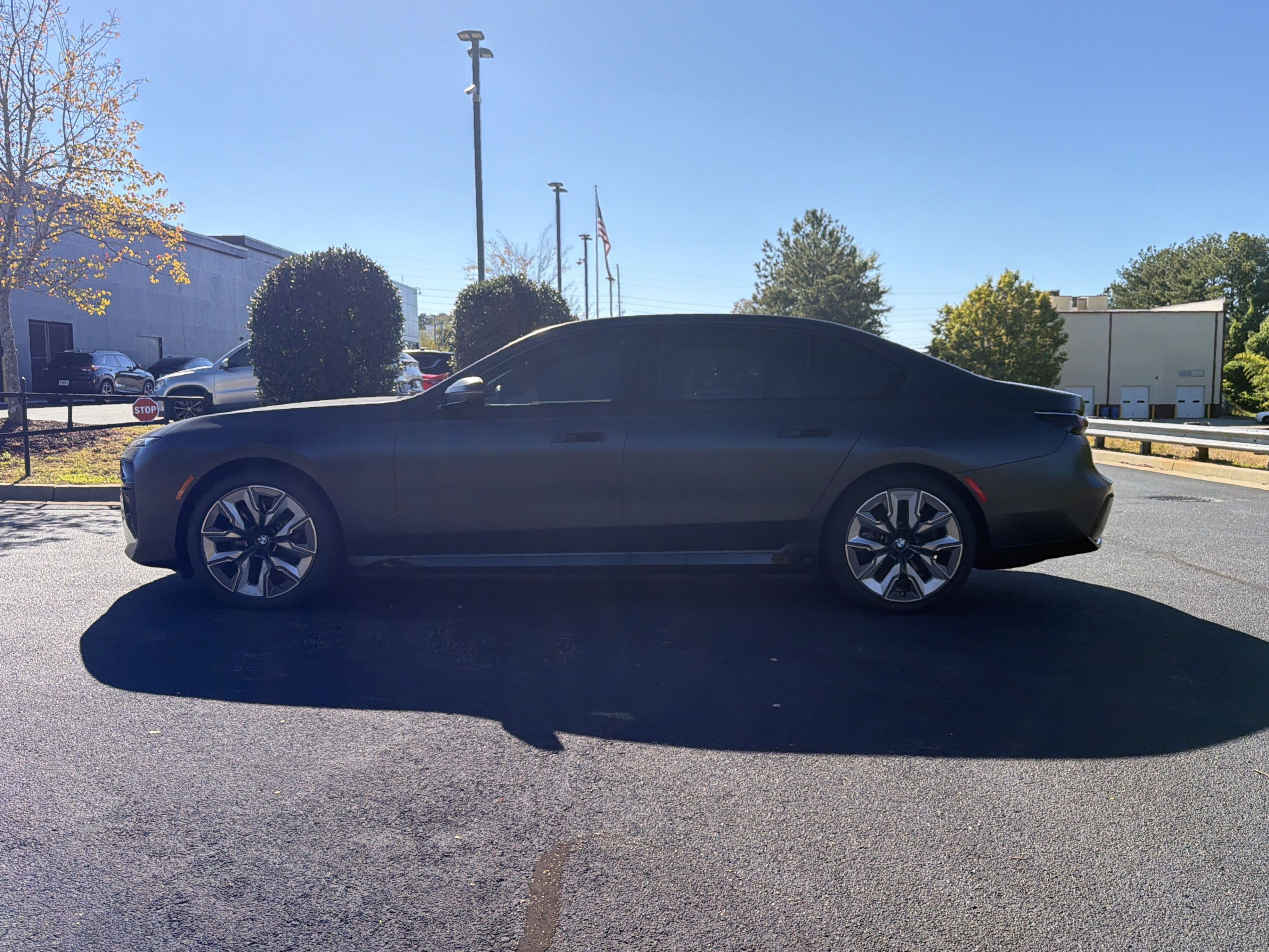 Used 2023 BMW i7 xDrive60 AWD/4WD image 13