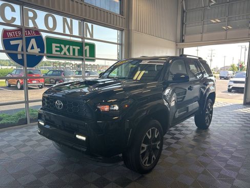Used 2025 Toyota 4Runner TRD Sport image 3