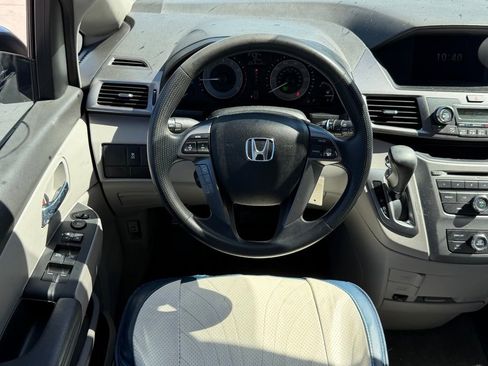Used 2014 Honda Odyssey LX image 8