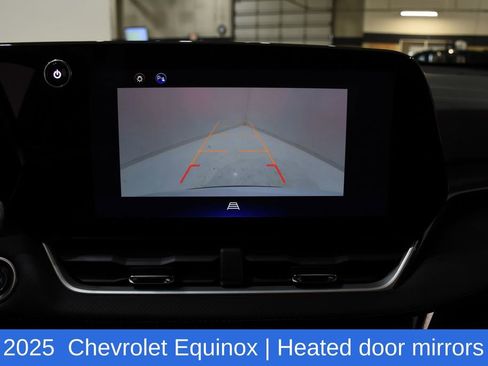Used 2025 Chevrolet Equinox LT FWD image 18