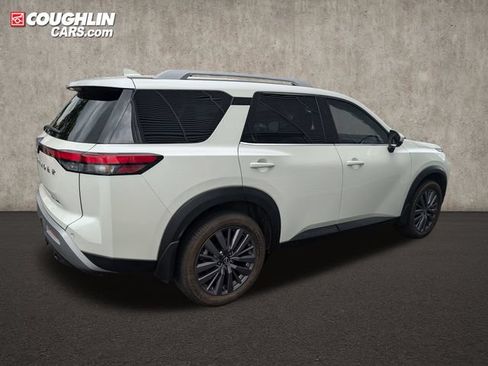 Certified 2023 Nissan Pathfinder SL w/ SL Premium Package AWD/4WD image 8