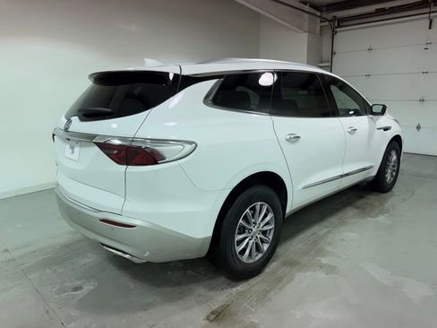 Certified 2023 Buick Enclave Essence image 7
