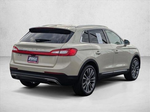 Used 2016 Lincoln MKX Reserve w/ Cargo Utility Package FWD image 5