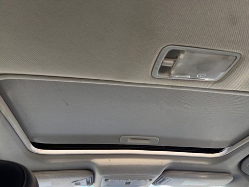 Used 2017 Nissan Sentra SL w/ SL Premium Technology Package image 18