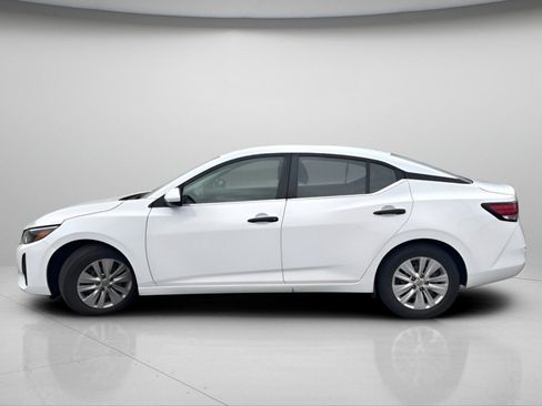 Used 2024 Nissan Sentra S FWD image 13