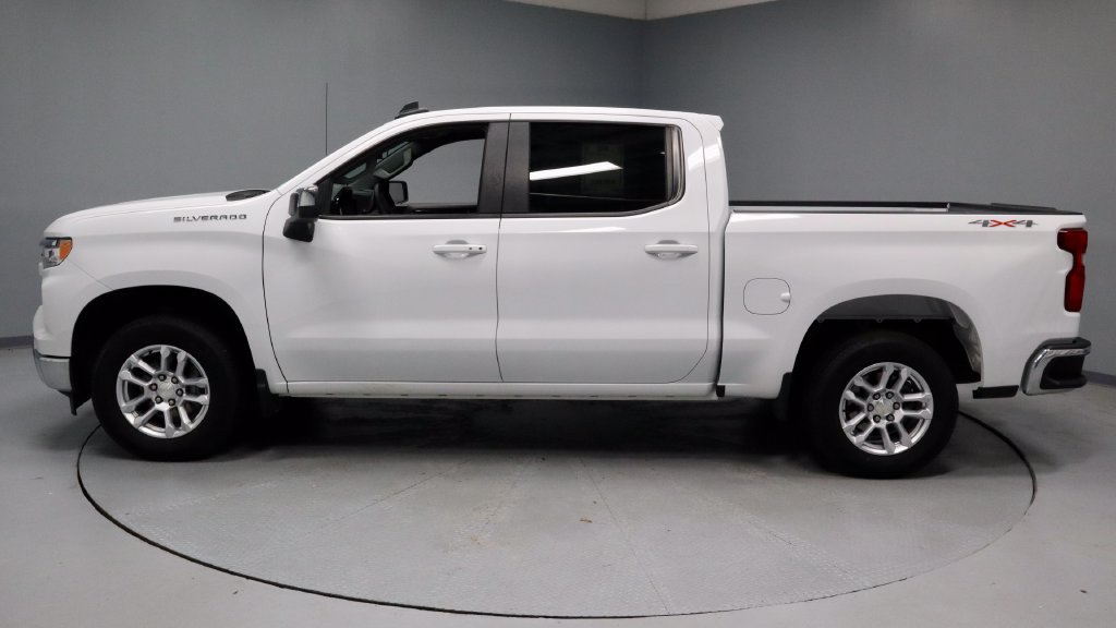 Used 2023 Chevrolet Silverado 1500 LT AWD/4WD image 9