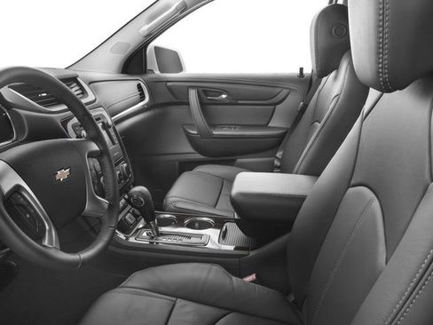 Used 2016 Chevrolet Traverse LT FWD image 12