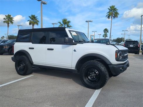 Certified 2023 Ford Bronco Black Diamond image 2