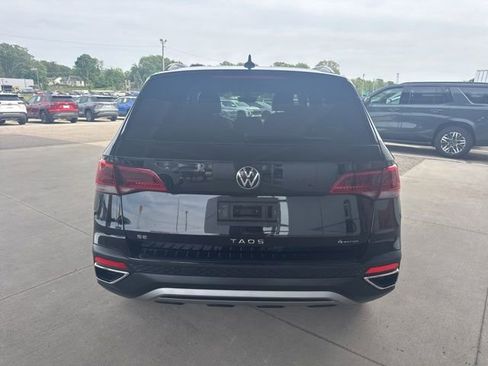 Used 2024 Volkswagen Taos SE AWD/4WD image 4