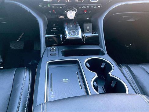 Used 2025 Acura MDX SH-AWD w/ Technology Package image 32