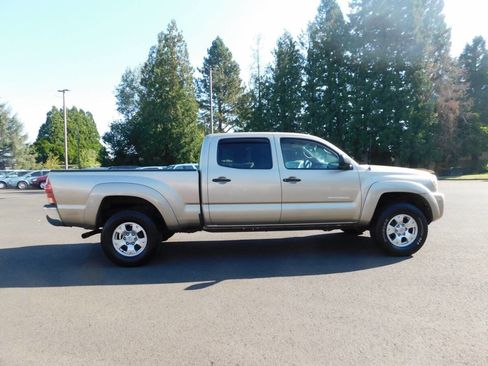 Used 2008 Toyota Tacoma PreRunner image 17